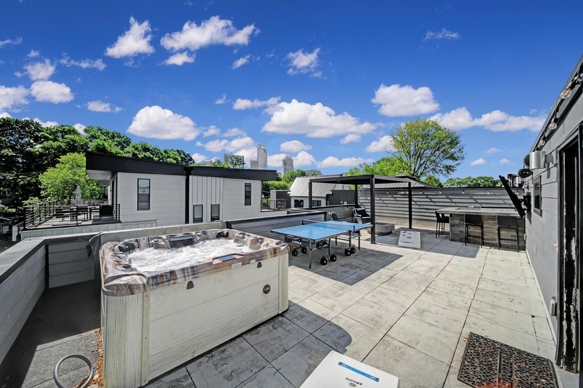 906 Westbrook B City Views Rooftop Hot Tub And Short Walk To Stadium 夏洛特 外观 照片