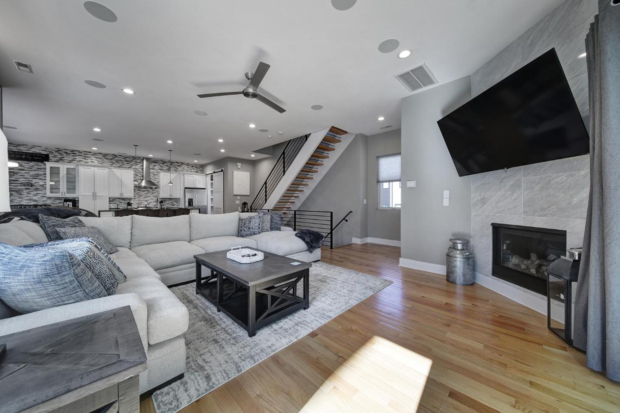 906 Westbrook B City Views Rooftop Hot Tub And Short Walk To Stadium 夏洛特 外观 照片